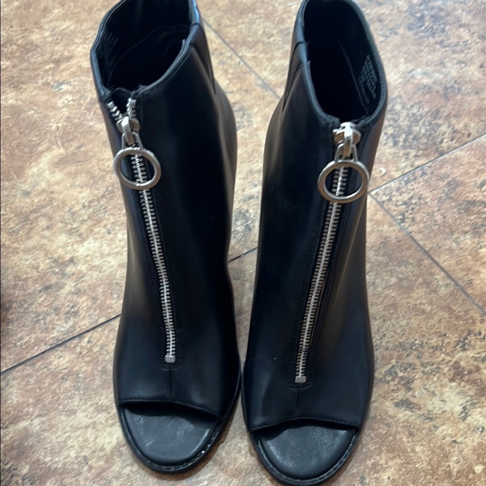 Bar III Stylish Black Zipper Ankle Boots